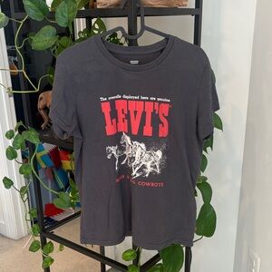 Levi's Dark Gray T-Shirt with Graphic